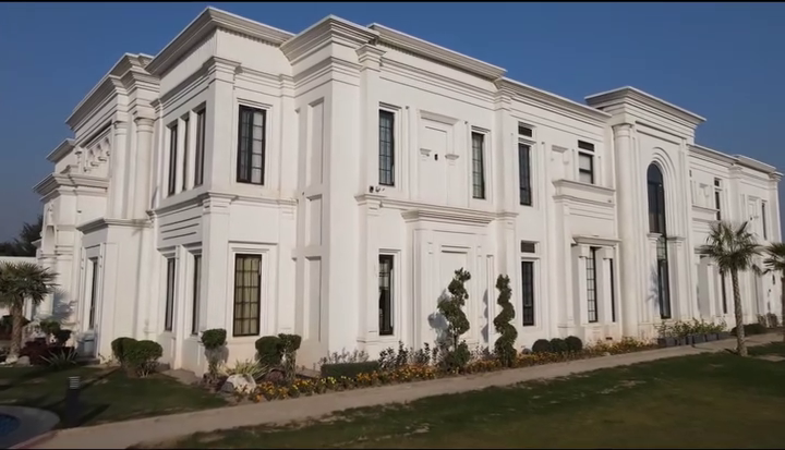 Ch.-Farooq-Residence-a-Neo-Classical-Masterpiece-Curated-by-Archi-Cubes