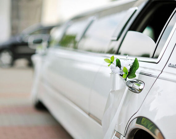 What Are the Key Benefits of Using a Limo Service for Weddings?