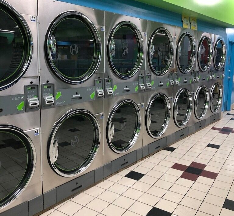 What to Expect from a Top Laundromat in Fullerton