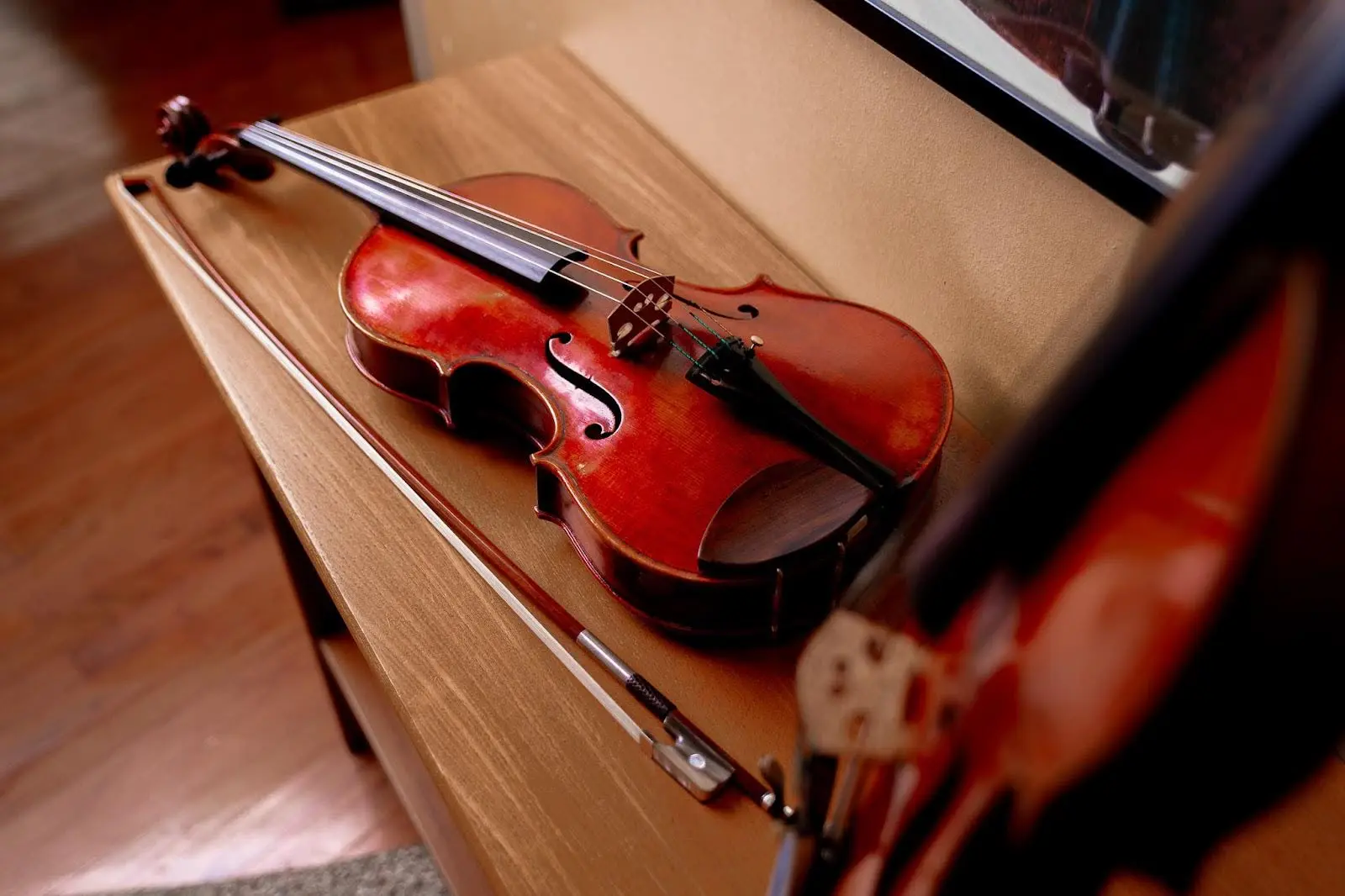 How Does Personalized Design Impact Violin Performance?